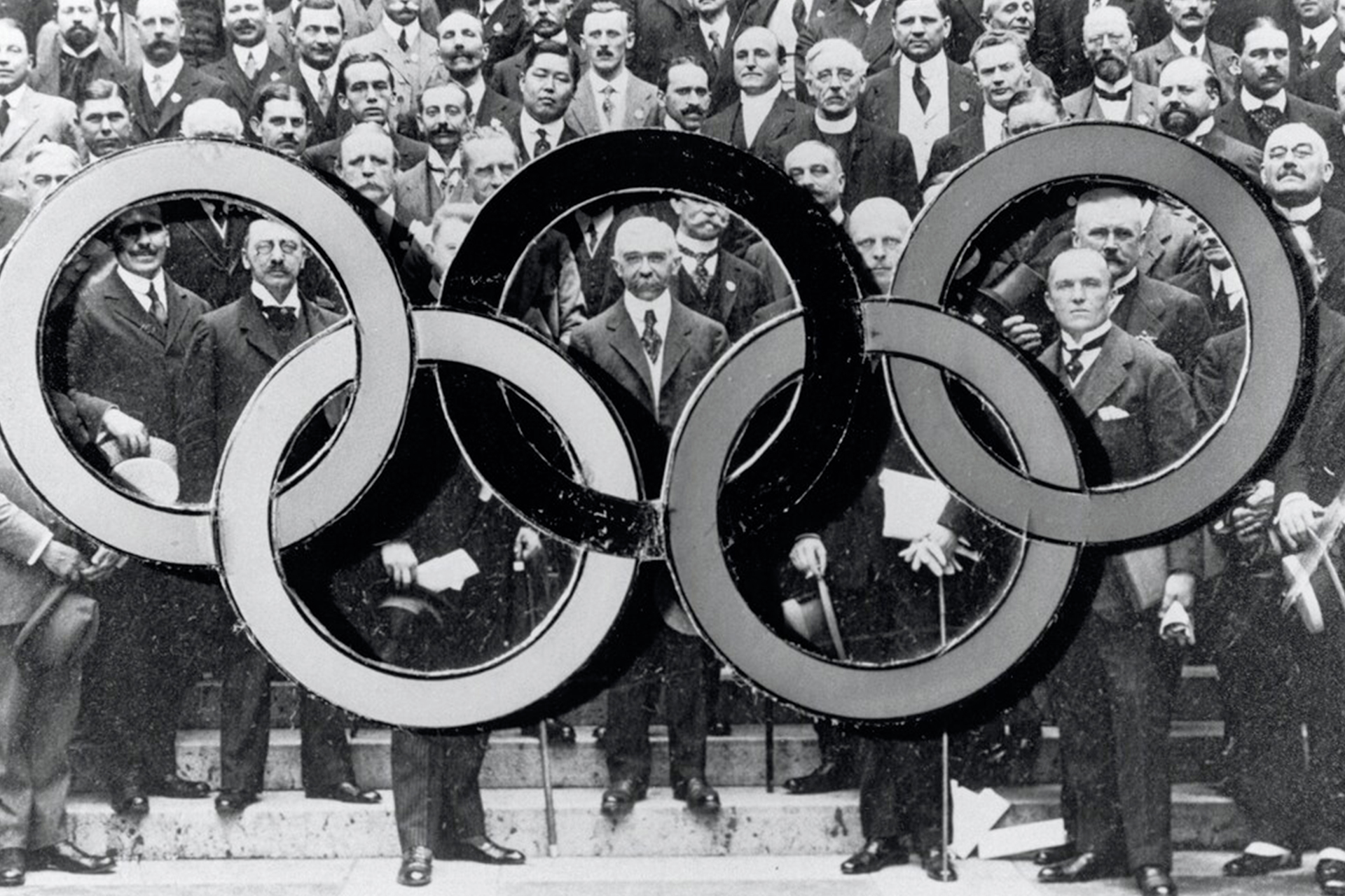 23 июня была создана. Пьер де Кубертен. Олимпийский конгресс 1894 г. Пьер де Кубертен на конгрессе. Международный атлетический конгресс в Париже 1894.
